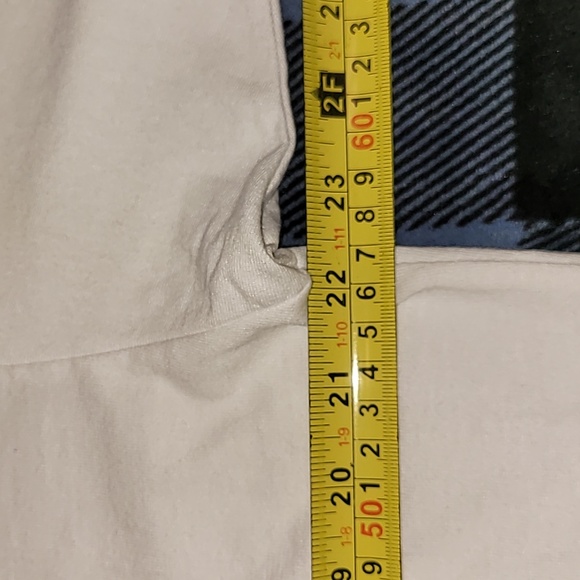 Vintage. Made in Canada.  OTTAWA, CANADA. Tee shirt size Large. - Picture 9 of 15